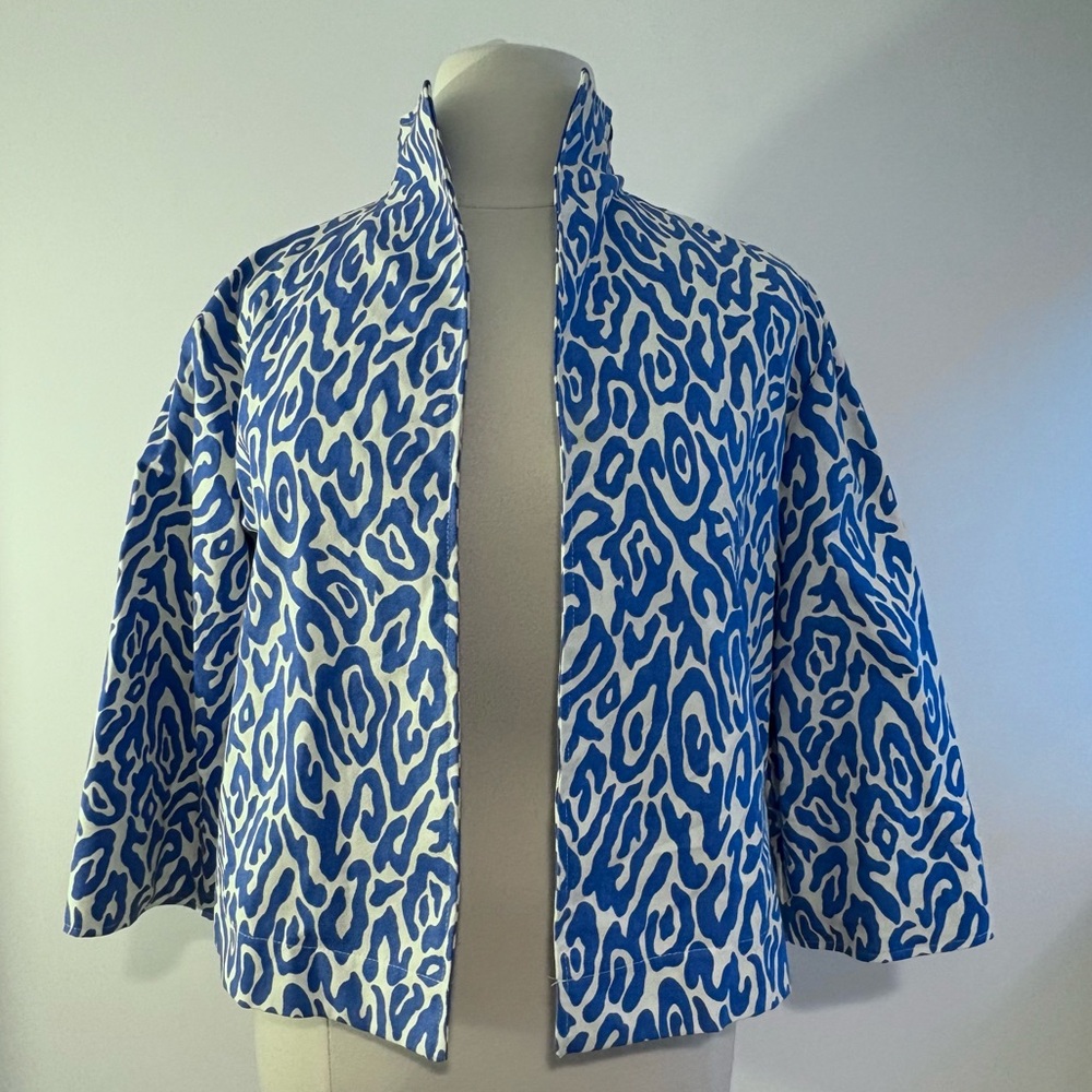 Painted Pony 90s/Y2K blue and white stylized animal print cotton jacket